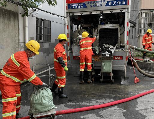 《元素地牢》中的爆炸与水流（液体炸弹与水柱迸射的狂欢）